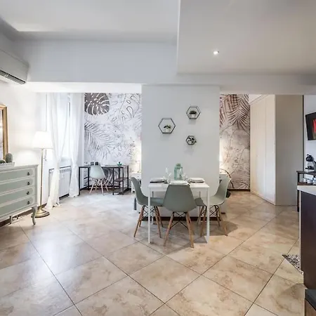 Sotto Le Due Torri 5* Appartement *