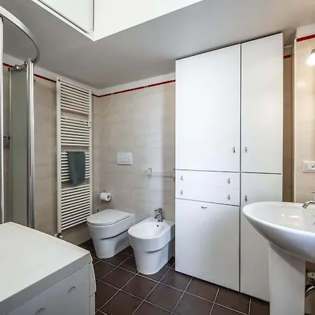 Sotto Le Due Torri 5* Appartement