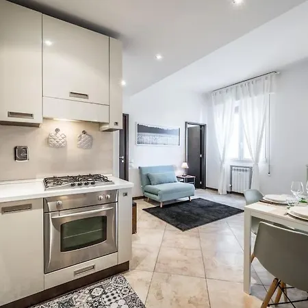 Апартаменты Sotto Le Due Torri 5*